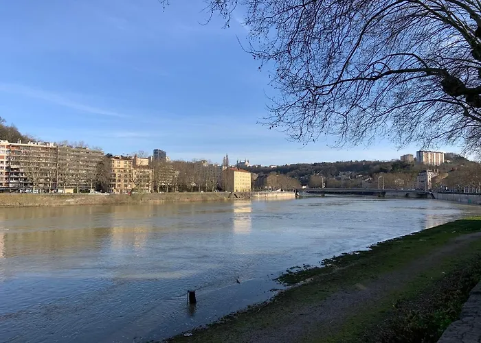 Home Sweet Vaise